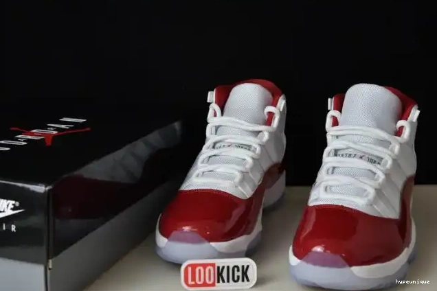 HYPE Cherry 11 CT8012-116 Air Jordan 0427